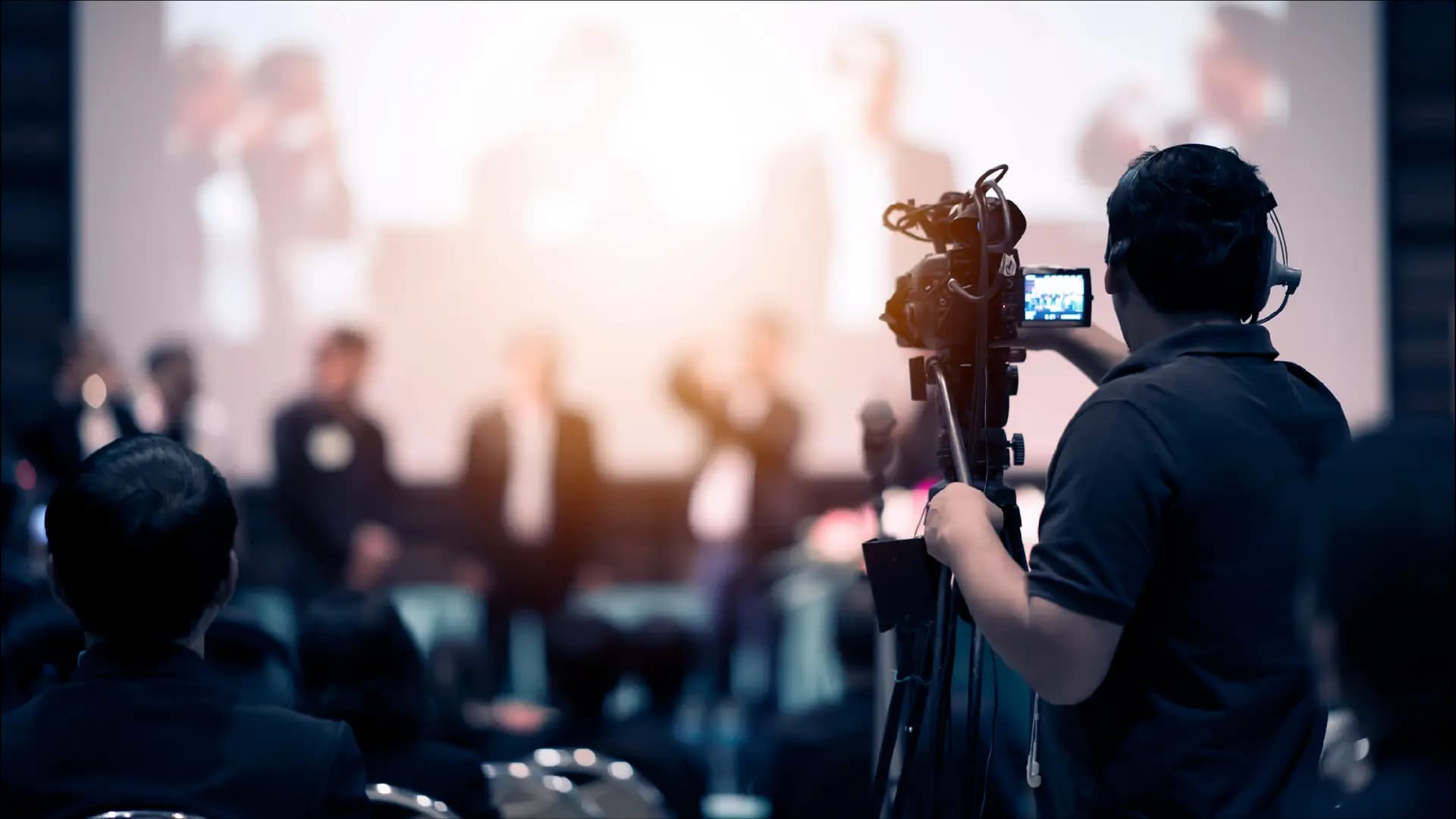 AGENCE DE COMMUNICATION MARKETING\n& ÉVÉNEMENTIEL INTÉGRÉE